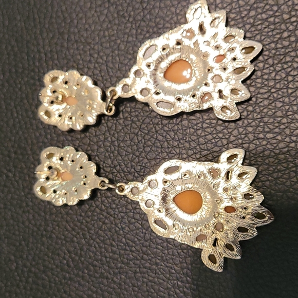Earrings, Olive, Cream, Coral Chandelier Indian Inspired | Excellent Condition - Picture 3 of 3